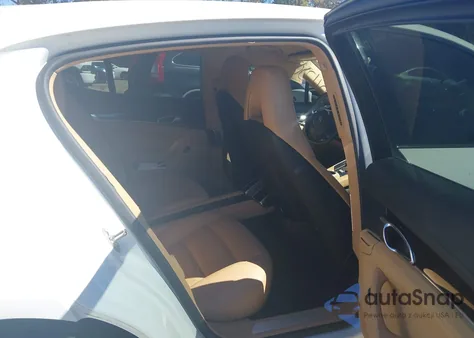 2013 Porsche Panamera 4 from USA, damaged, VIN WP0AA2A70DL014574